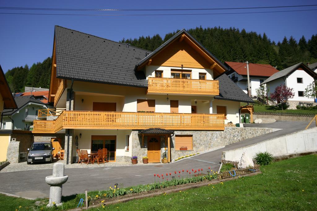 Apartments Karmen Rateče Buitenkant foto